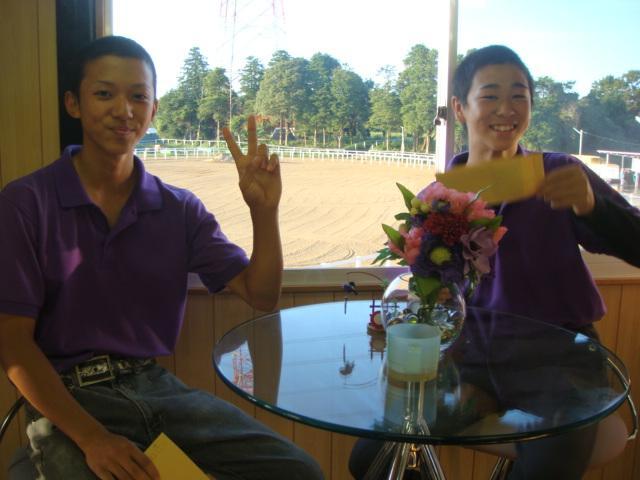 JRA���n�w�Z�R��ے���ꎟ�����ɍ��i�����R��ǂ�2�l�B10���̓񎟎������撣���āI